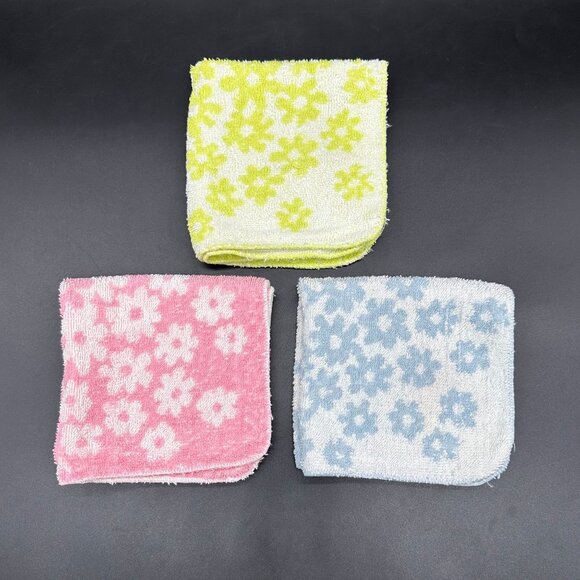 Vintage Washcloths Flower Power Pastel Daisy Floral Bathroom St Marys USA 1970s - Picture 2 of 9